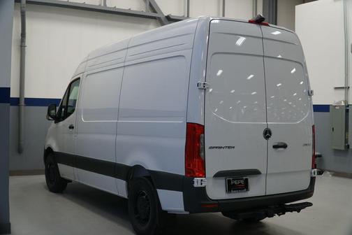 2025 Mercedes-Benz Sprinter 2500 Standard Roof
