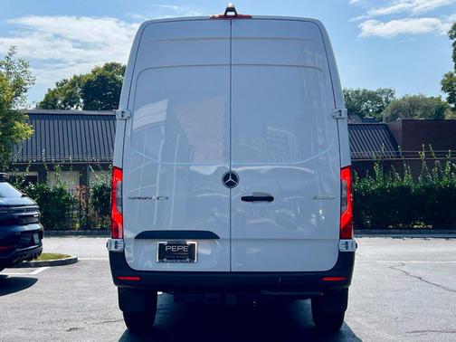 Arctic White 2025 Mercedes-Benz Sprinter 2500 Standard Roof