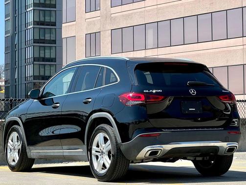 2021 Mercedes-Benz GLA 250 Base 4MATIC
