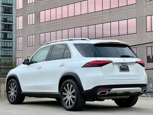 2025 Mercedes-Benz GLE 450e 4MATIC
