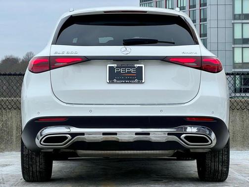 2026 Mercedes-Benz GLC 300 4MATIC