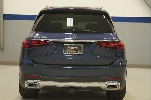 2025 Mercedes-Benz GLS 580 4MATIC