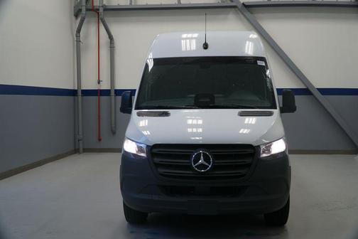 914 2025 Mercedes-Benz Sprinter 2500 High Roof