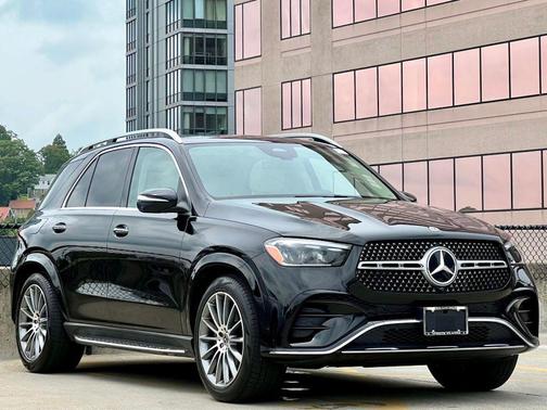 Obsidian Black Metallic 2026 Mercedes-Benz GLE 450 4MATIC