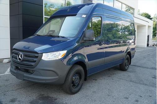 2025 Mercedes-Benz Sprinter 2500 Standard Roof