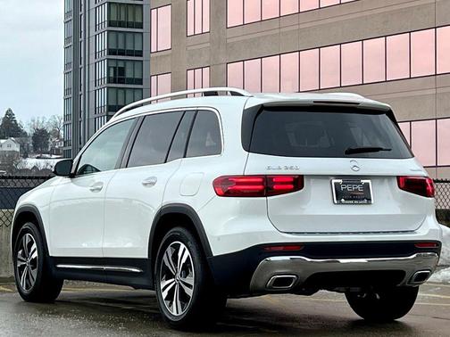 2025 Mercedes-Benz GLB 250 4MATIC