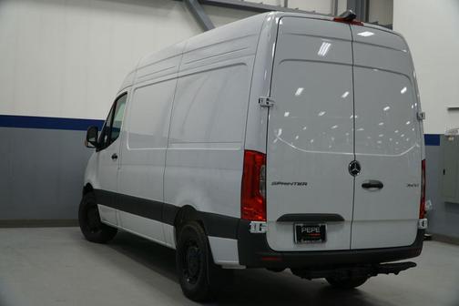 2025 Mercedes-Benz Sprinter 2500 Standard Roof