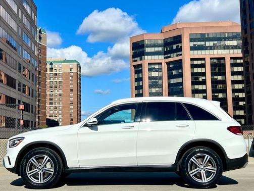 2022 Mercedes-Benz GLC 300 4MATIC
