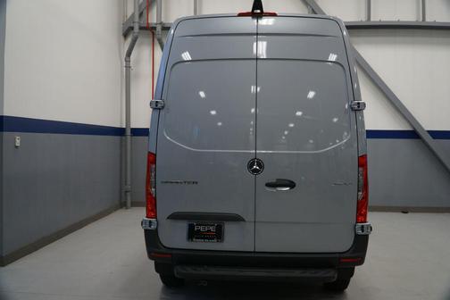 2025 Mercedes-Benz Sprinter 2500 Standard Roof