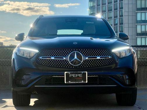 2025 Mercedes-Benz GLC 300 4MATIC