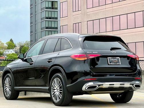 Black 2026 Mercedes-Benz GLC 300 4MATIC