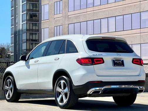 Polar White 2022 Mercedes-Benz GLC 300 4MATIC
