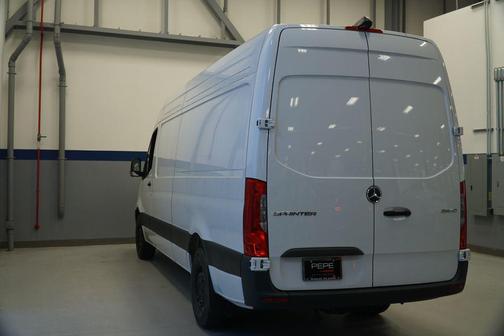 2025 Mercedes-Benz Sprinter 2500 High Roof