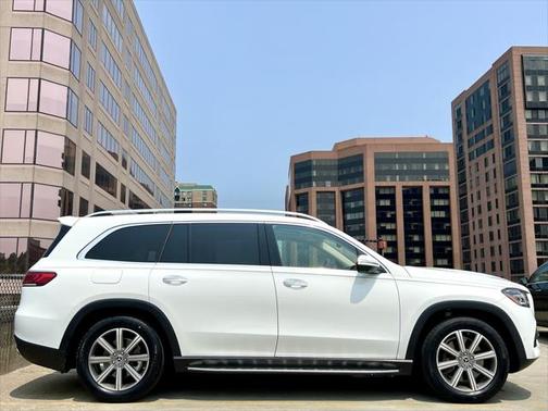 2022 Mercedes-Benz GLS 450 4MATIC