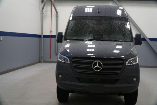 2026 Mercedes-Benz Sprinter 2500 Cargo 170 WB