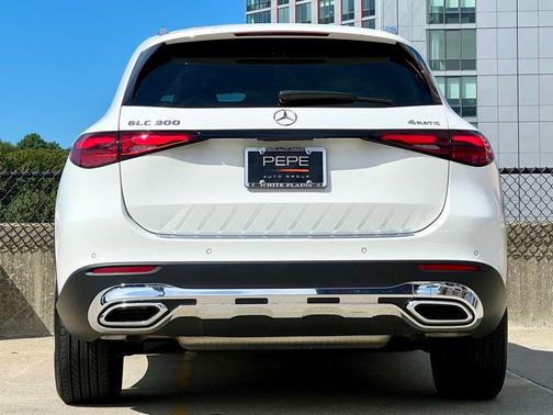 2025 Mercedes-Benz GLC 300 4MATIC