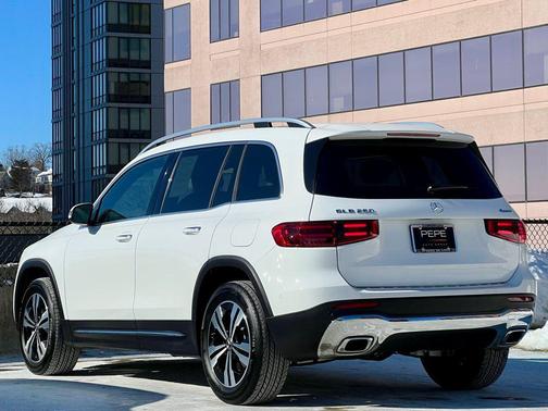 2026 Mercedes-Benz GLB 250 4MATIC