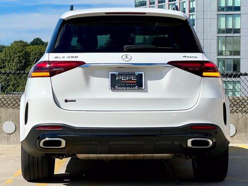 Polar White 2024 Mercedes-Benz GLE 450 4MATIC
