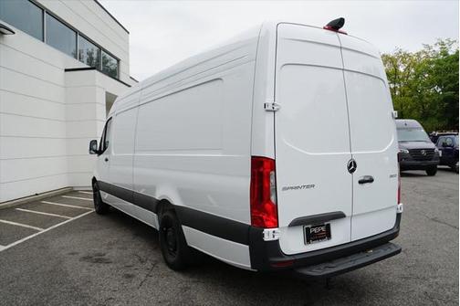 2025 Mercedes-Benz Sprinter 2500 Cargo 170 WB