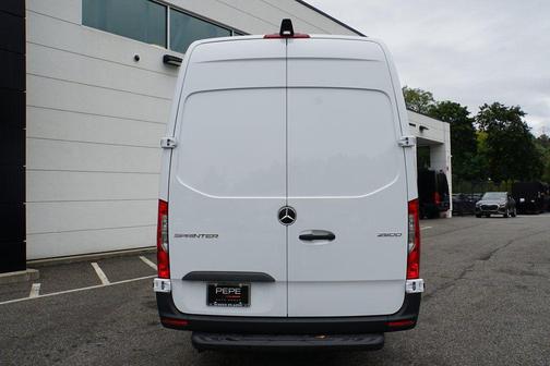 2025 Mercedes-Benz Sprinter 2500 Cargo 170 WB