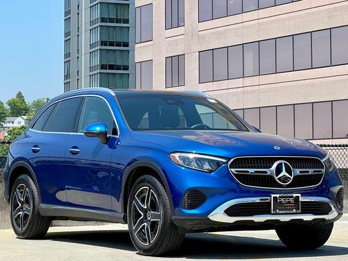 Starling Blue Metallic 2026 Mercedes-Benz GLC 300 4MATIC