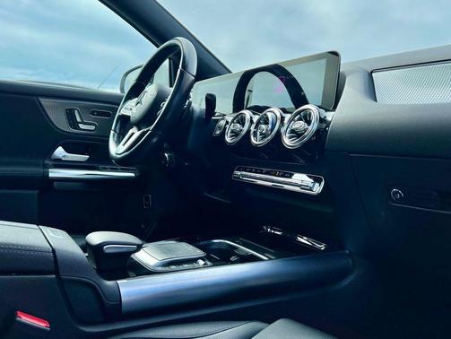 2021 Mercedes-Benz GLA 250 Base 4MATIC