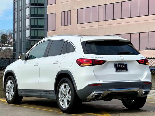2021 Mercedes-Benz GLA 250 Base 4MATIC
