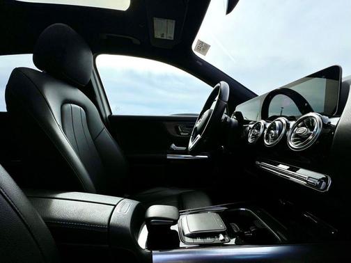 2021 Mercedes-Benz GLA 250 Base 4MATIC