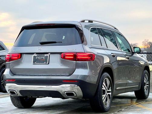 Mountain Grey Metallic 2026 Mercedes-Benz GLB 250 4MATIC