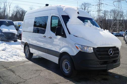 2026 Mercedes-Benz Sprinter 2500 Crew 144 WB