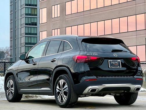 2026 Mercedes-Benz GLA 250 4MATIC