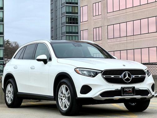 2025 Mercedes-Benz GLC 300 4MATIC