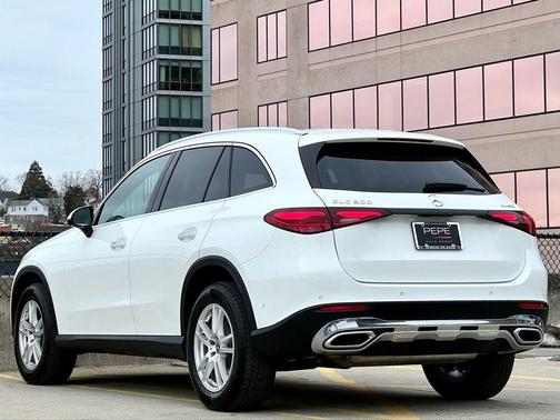 2025 Mercedes-Benz GLC 300 4MATIC