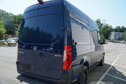 2025 Mercedes-Benz Sprinter 2500 Standard Roof