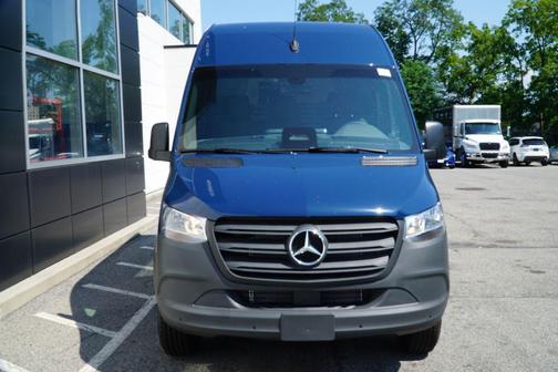 2025 Mercedes-Benz Sprinter 2500 Standard Roof