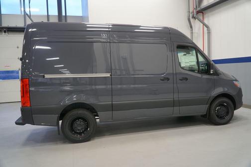 2025 Mercedes-Benz Sprinter 2500 Standard Roof