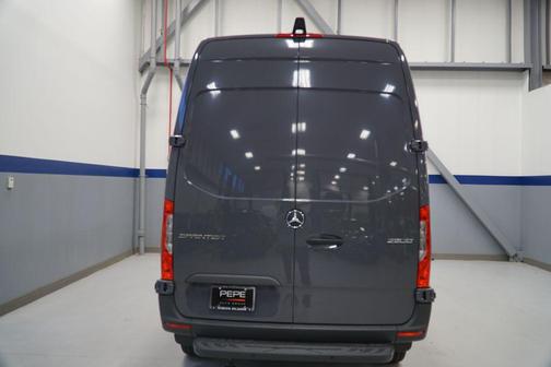 2025 Mercedes-Benz Sprinter 2500 Standard Roof