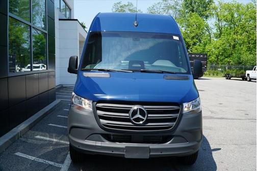 2025 Mercedes-Benz Sprinter 2500 Standard Roof