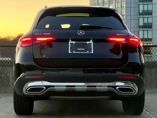 2025 Mercedes-Benz GLC 300 4MATIC