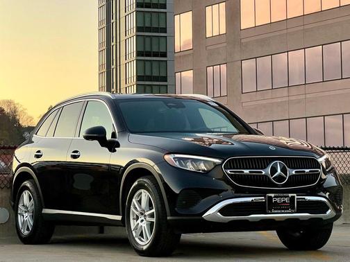 2025 Mercedes-Benz GLC 300 4MATIC