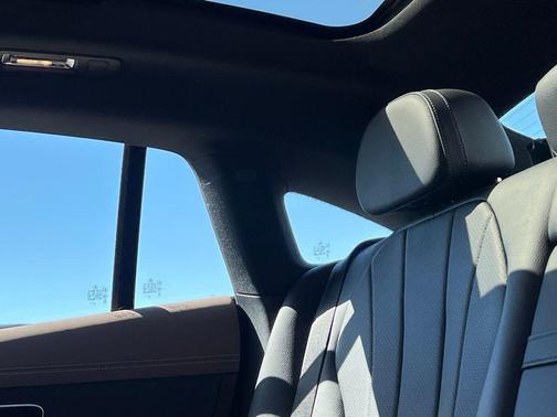Obsidian Black Metallic 2023 Mercedes-Benz EQE 350 4MATIC+