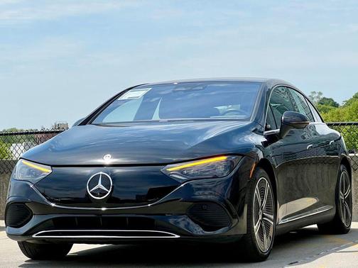 Obsidian Black Metallic 2023 Mercedes-Benz EQE 350 4MATIC+