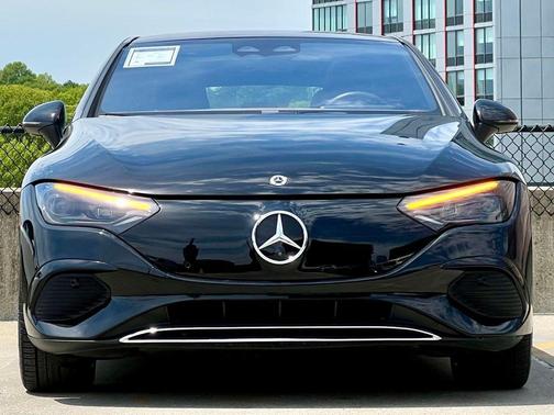 Obsidian Black Metallic 2023 Mercedes-Benz EQE 350 4MATIC+