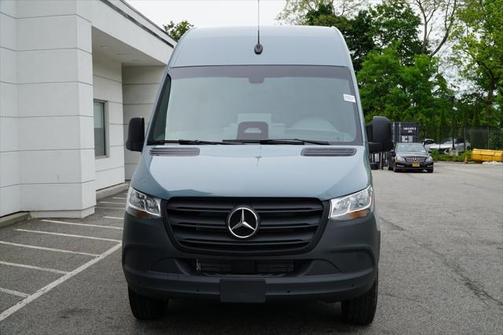 2025 Mercedes-Benz Sprinter 2500 Standard Roof