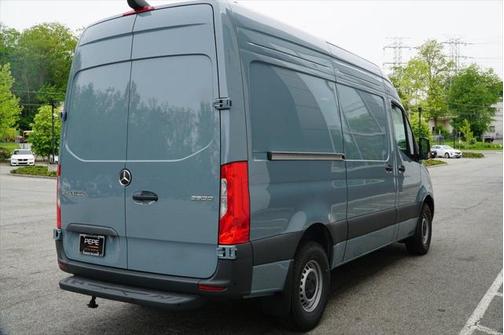 2025 Mercedes-Benz Sprinter 2500 Standard Roof