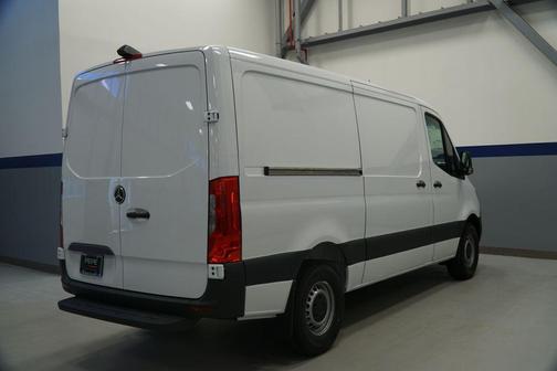 2026 Mercedes-Benz Sprinter 2500 Cargo 144 WB