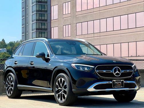 2025 Mercedes-Benz GLC 350e Base