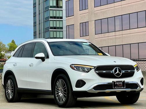 Polar White 2026 Mercedes-Benz GLC 300 4MATIC