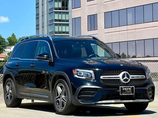 Night Black 2023 Mercedes-Benz GLB 250 4MATIC