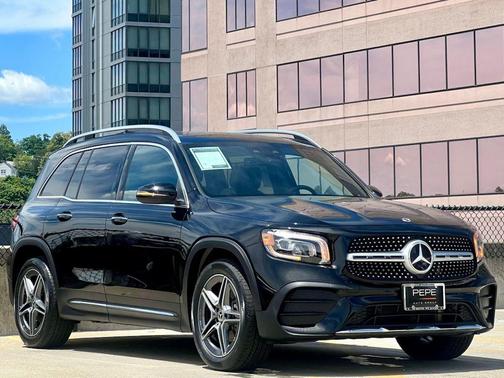Night Black 2023 Mercedes-Benz GLB 250 4MATIC